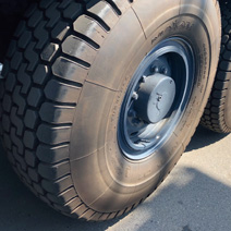 日本で活躍するMAXAM産業車両タイヤ